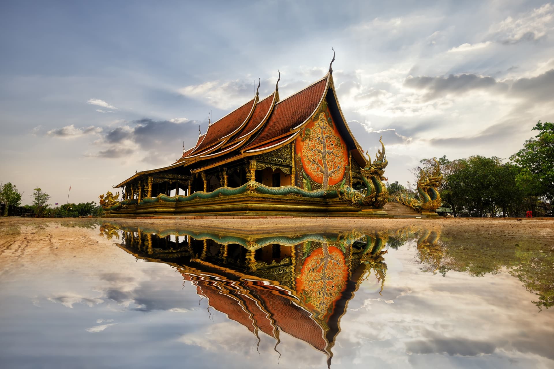 wat sirindhorn phibun mangsahan