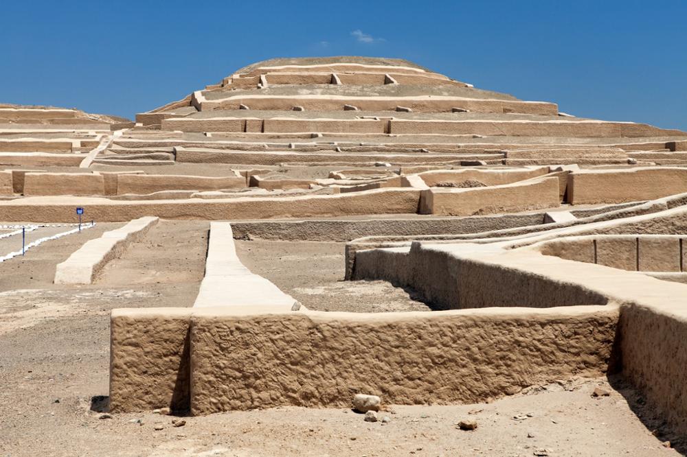 Le site archéologique de Cahuachi et ses pyramides